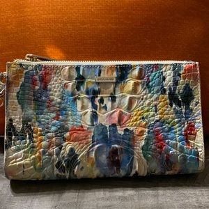 Brahmin wristlet